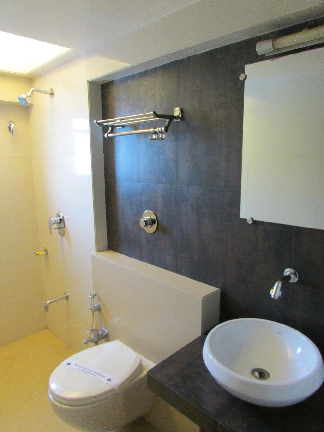 Hotel Mourya Residency Тане Екстериор снимка
